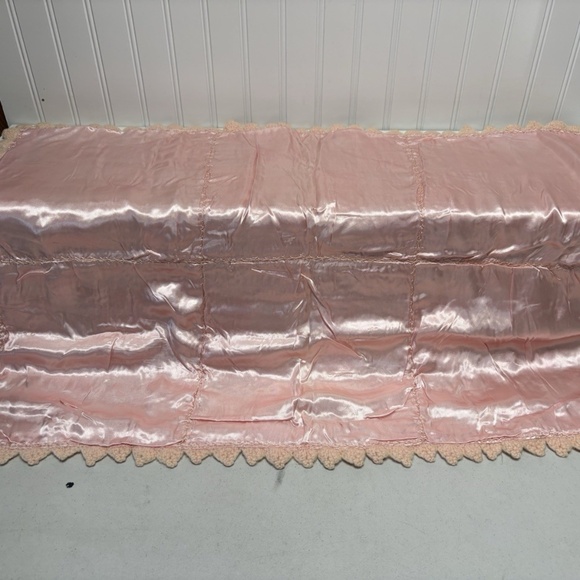 Vintage Handmade Crocheted Salmon Pink Cream Baby Blanket & Baby/Doll Dress - Picture 11 of 12